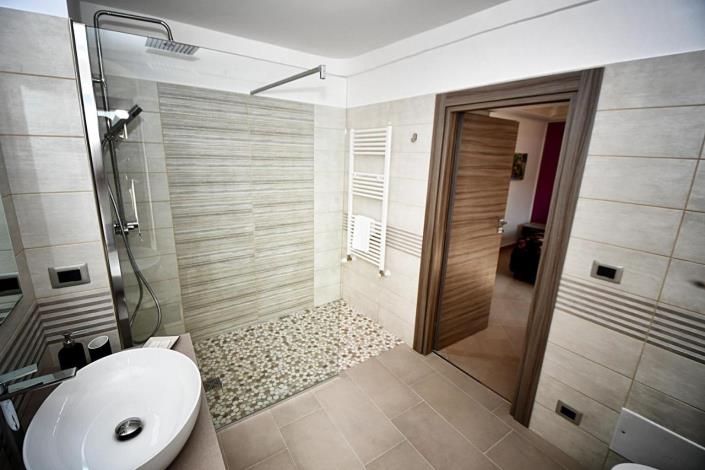 Image No.37-4 Bed Apartment for sale