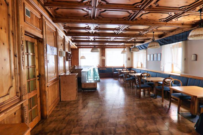 Image No.12-10 Bed Hotel for sale