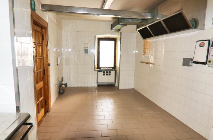 Image No.14-10 Bed Hotel for sale