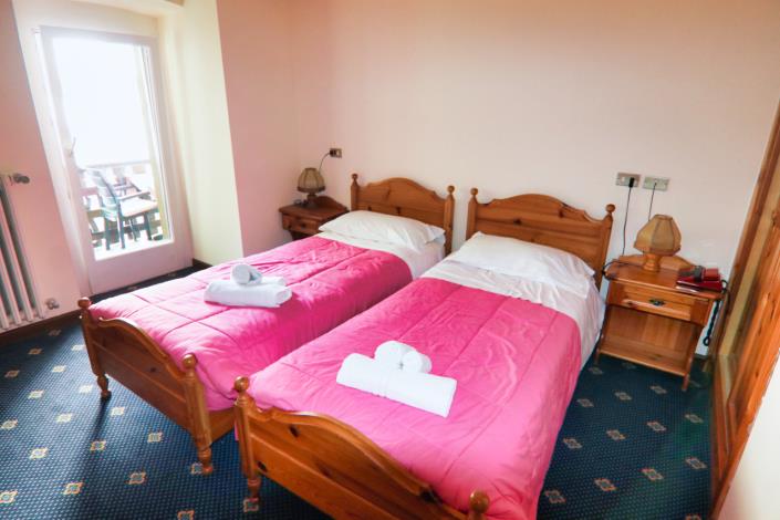 Image No.20-10 Bed Hotel for sale