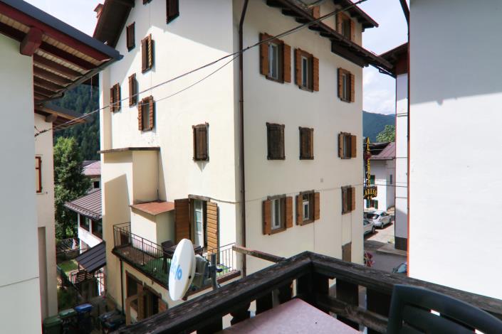 Image No.25-10 Bed Hotel for sale