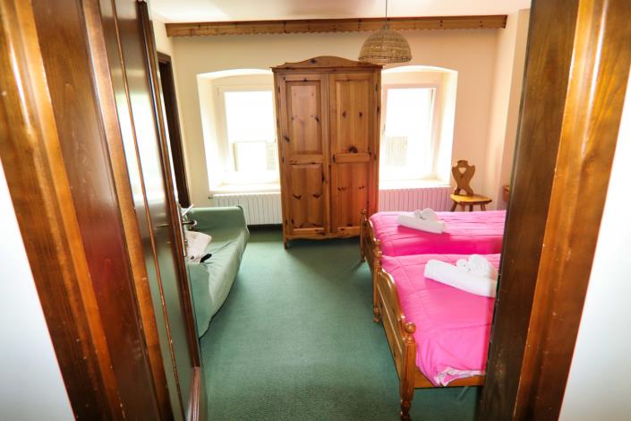 Image No.55-10 Bed Hotel for sale