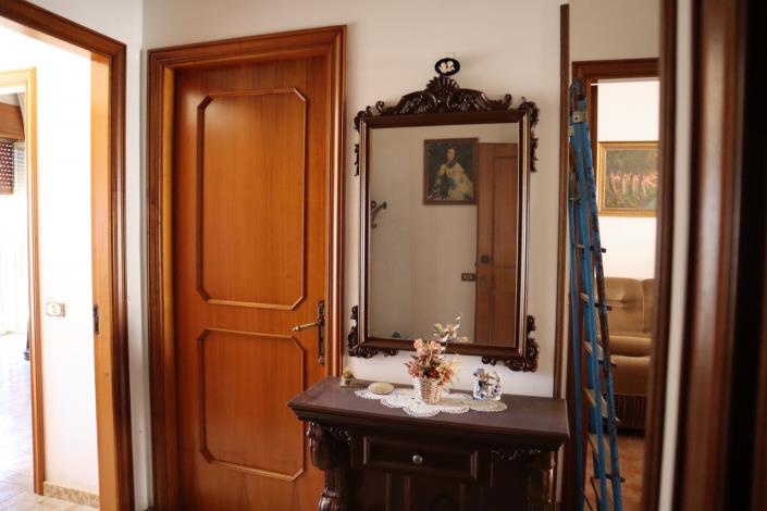 Image No.29-2 Bed Apartment for sale