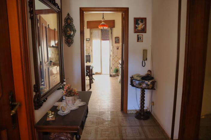 Image No.32-2 Bed Apartment for sale