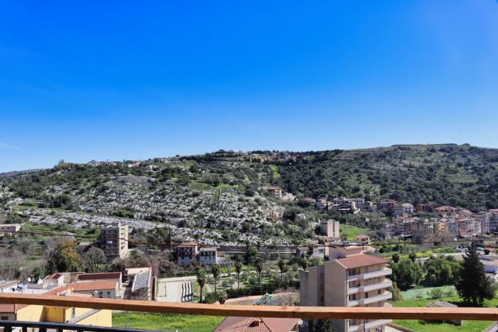 Image No.38-2 Bed Apartment for sale