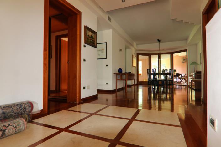 Image No.6-2 Bed Villa for sale