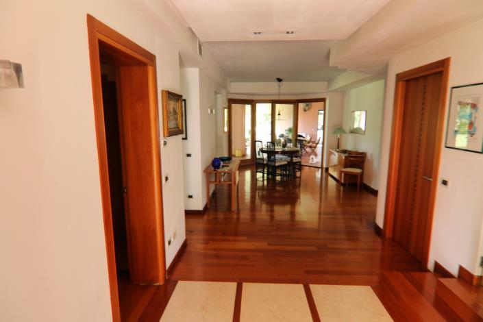 Image No.7-2 Bed Villa for sale