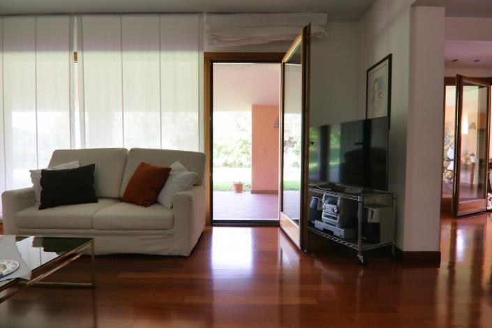 Image No.14-2 Bed Villa for sale