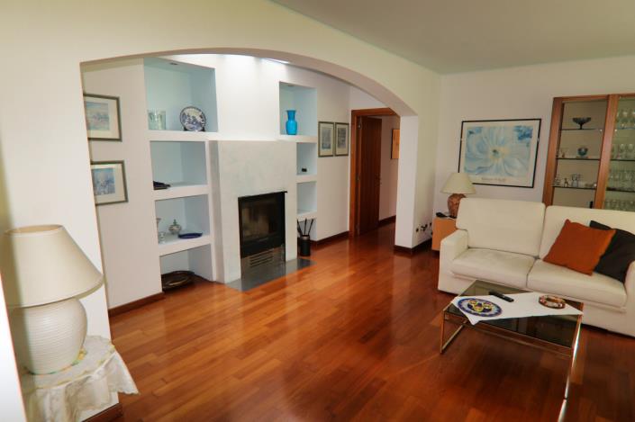 Image No.20-2 Bed Villa for sale