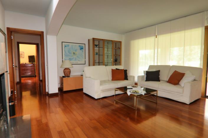 Image No.21-2 Bed Villa for sale