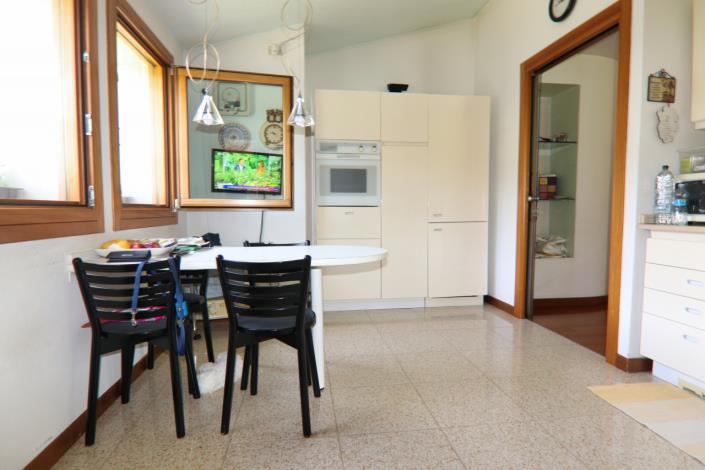 Image No.31-2 Bed Villa for sale