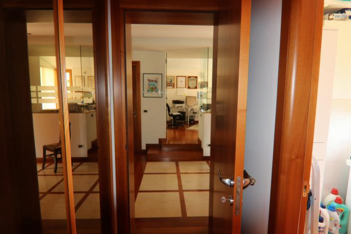 Image No.32-2 Bed Villa for sale