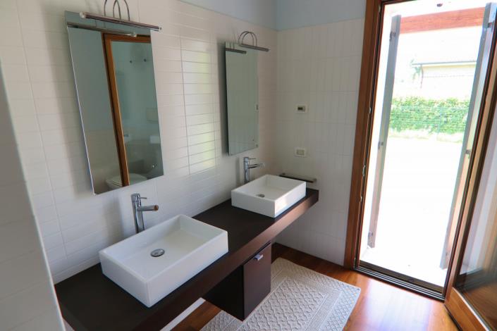 Image No.51-2 Bed Villa for sale