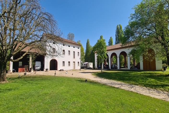 Image No.8-Maison de campagne de 4 chambres à vendre à Trévise