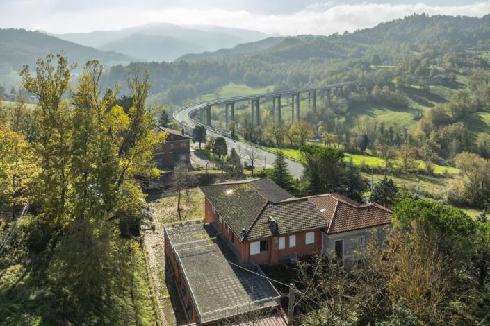 Image No.12-10 Bed Hotel for sale