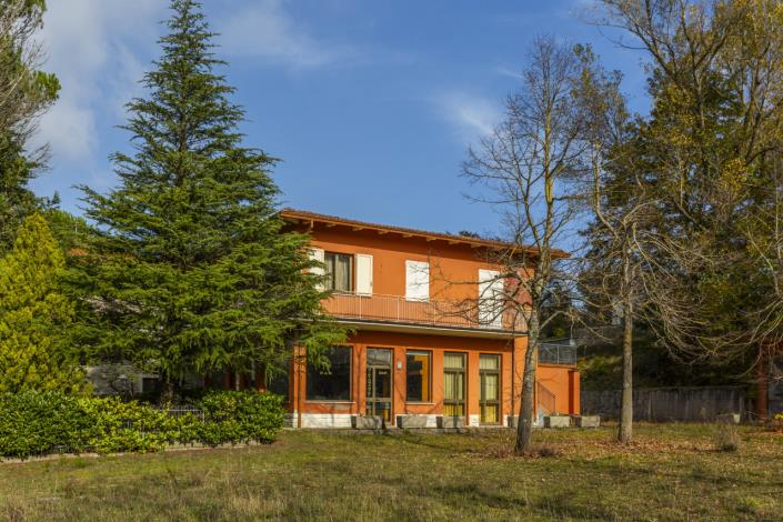 Image No.3-10 Bed Hotel for sale