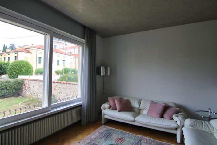 Image No.12-5 Bed Villa for sale