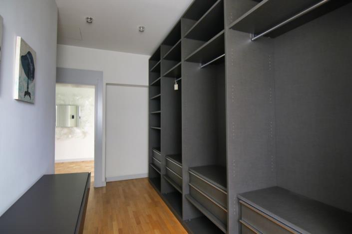 Image No.29-5 Bed Villa for sale