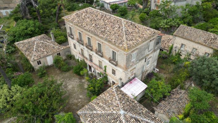 Image No.3-Villa de 11 chambres à vendre à Calabre