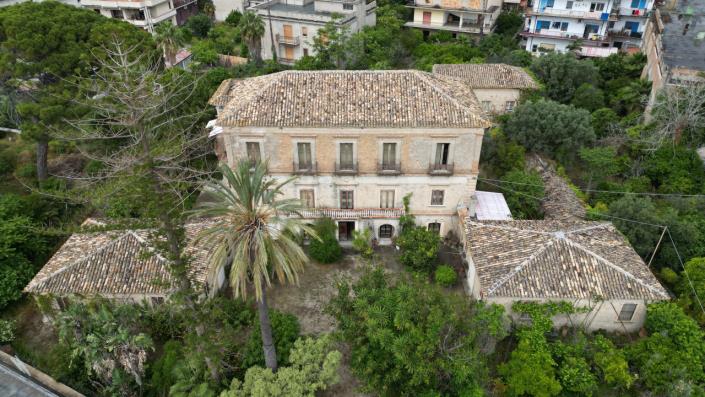 Image No.8-Villa de 11 chambres à vendre à Calabre