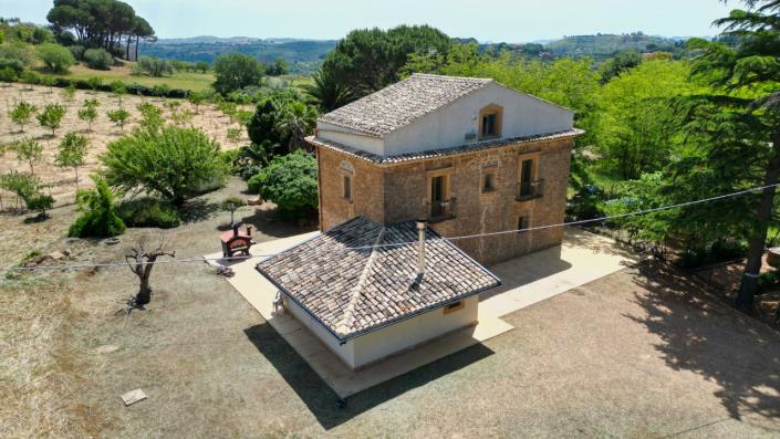 Image No.3-4 Bed Villa for sale