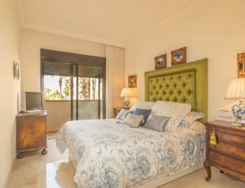 10-bb915d1cb19341576dcdc994b81ab9c5