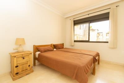 11-20939a0134ad724a8cb2a801094d15a4