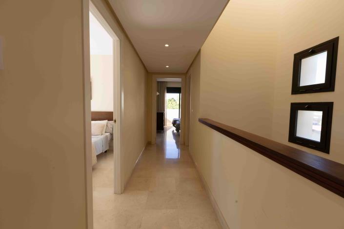 Image No.29-4 Bed Villa / Detached for sale