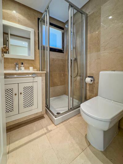 Image No.47-4 Bed Villa / Detached for sale