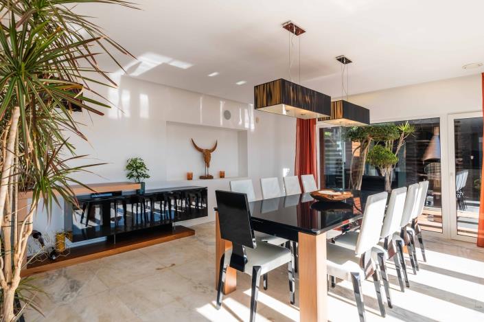 Image No.14-4 Bed Villa / Detached for sale