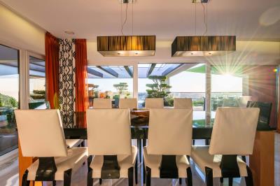 13_93b46df6-119b-40d6-b9f7-c8a930a802d5