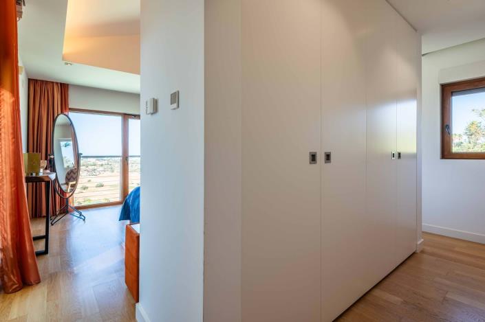 Image No.32-4 Bed Villa / Detached for sale