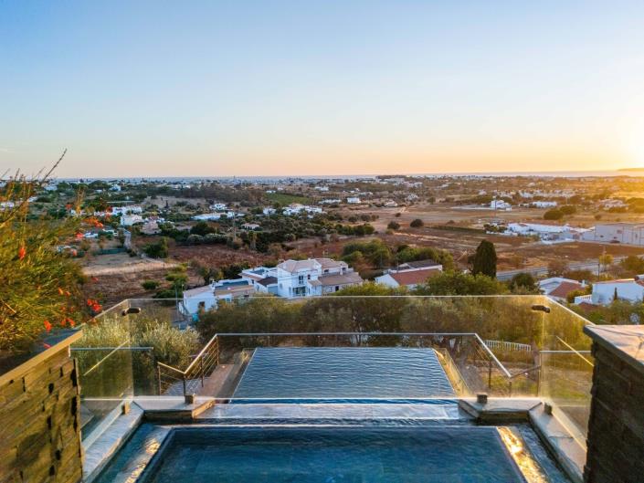 Image No.52-4 Bed Villa / Detached for sale