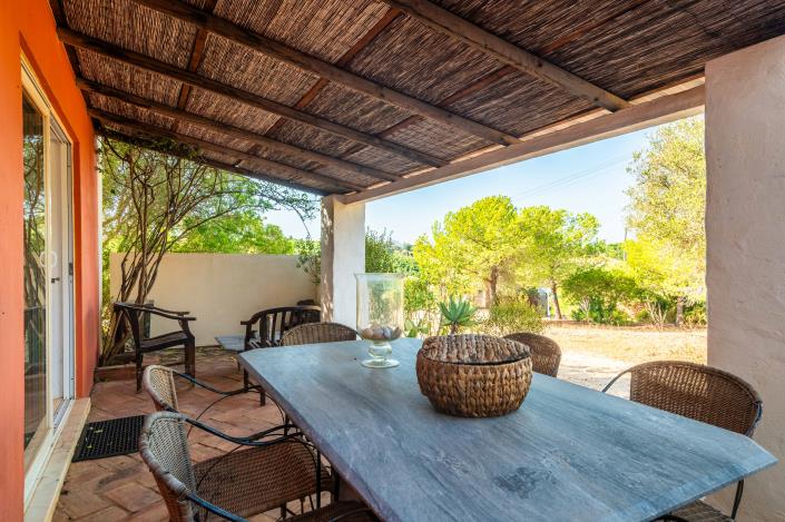 Image No.37-5 Bed Villa / Detached for sale