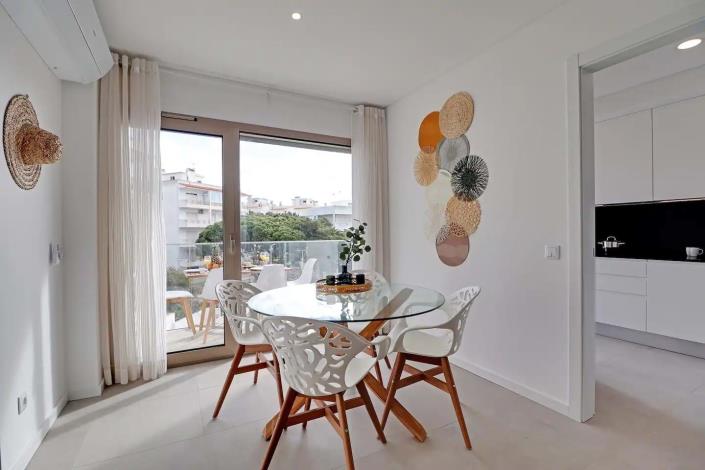 Image No.10-2 Bed Apartment for sale