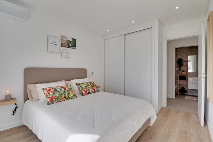 Image No.13-2 Bed Apartment for sale