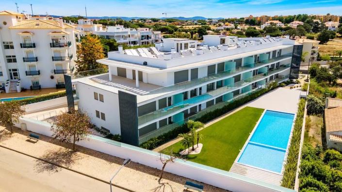 Image No.18-2 Bed Apartment for sale