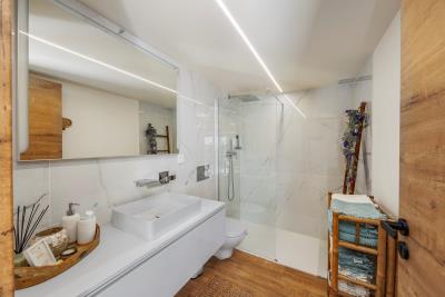 11_006e3bab-c4cd-472d-9050-f8948c031b43