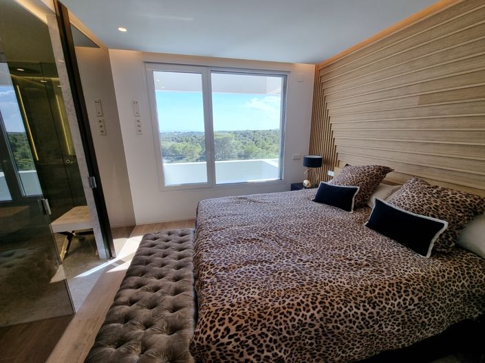 Image No.10-3 Bed Apartment for sale