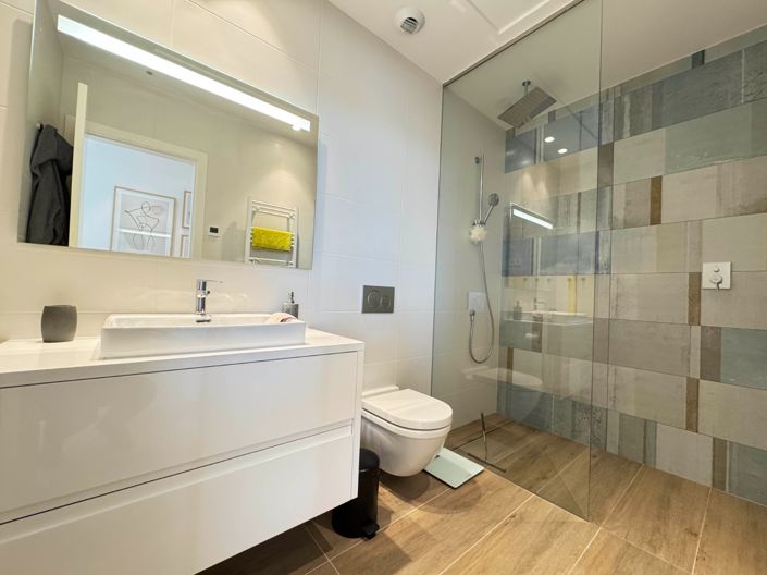 Image No.22-2 Bed Apartment for sale