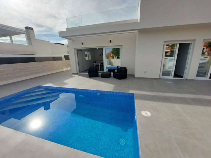 Image No.3-3 Bed Villa for sale