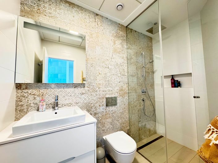 Image No.21-3 Bed Apartment for sale