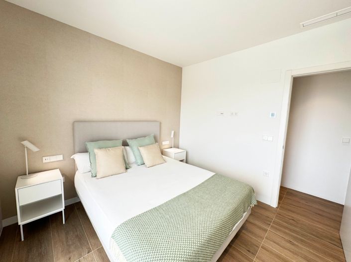 Image No.24-2 Bed Apartment for sale