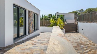 o1j1vg71p81aec1dve1a6pui5i1v2a