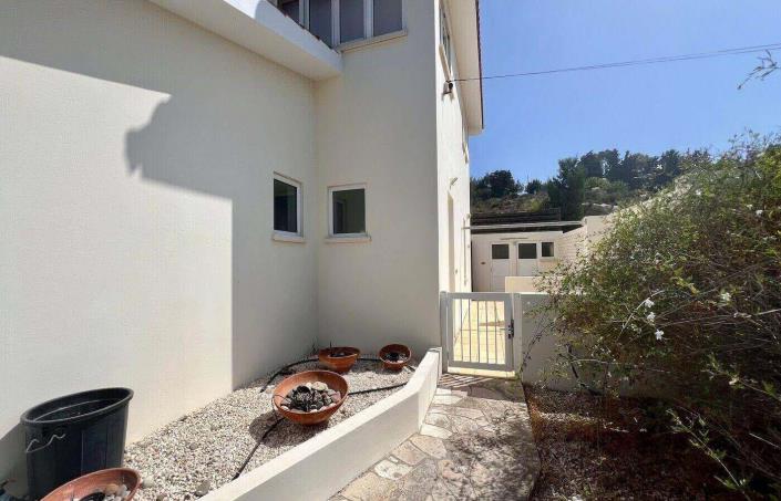 Image No.37-5 Bed Villa / Detached for sale