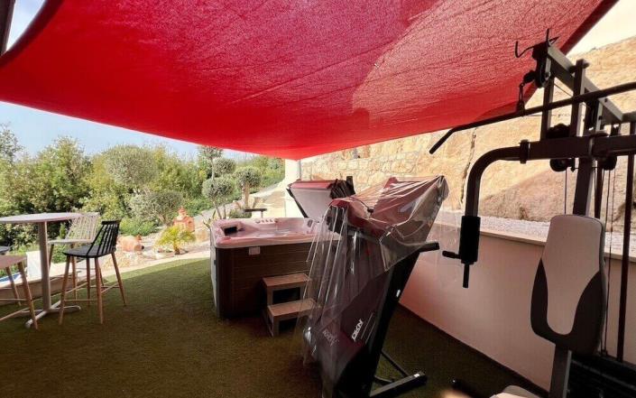 Image No.19-3 Bed Villa / Detached for sale