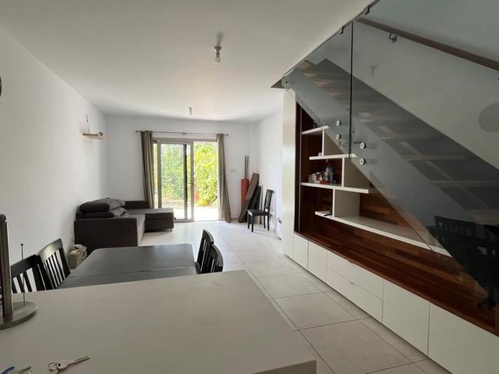 Image No.3-Maison de ville de 2 chambres à vendre à Koloni