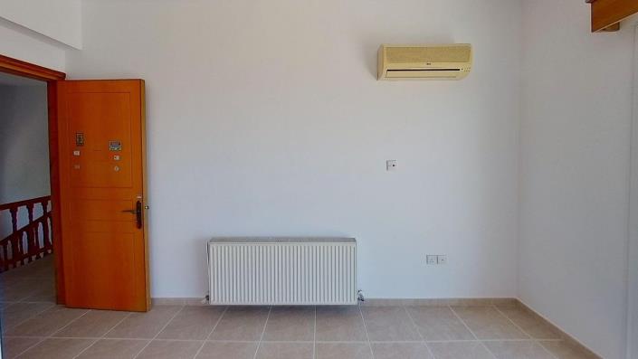 Image No.16-Maison de 4 chambres à vendre à Nea Dimmata