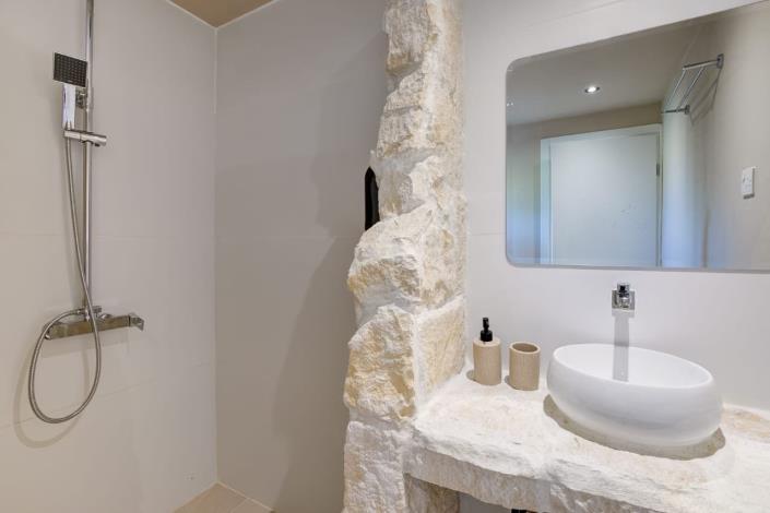 Image No.8-Propriété de 4 chambres à vendre à Anarita