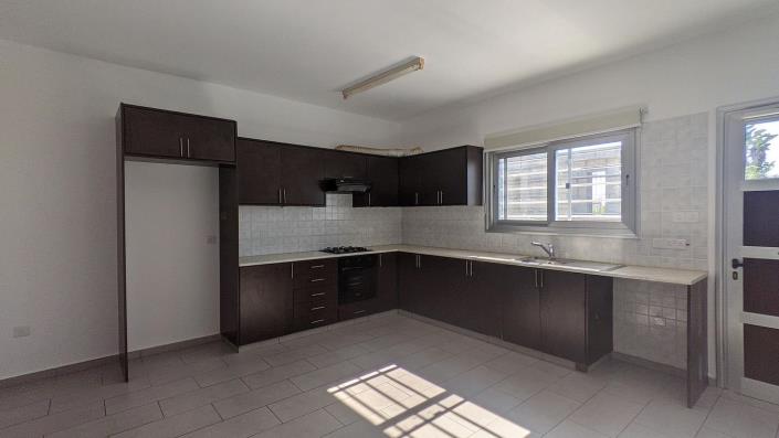 Image No.8-2 Bed Property for sale